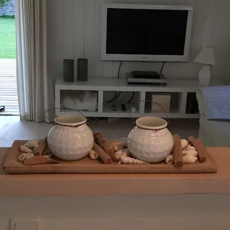 En Perle Af Et Taet Pa Bade Og By Casa de Férias Hornbæk